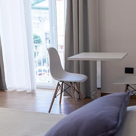 Residenza San Lorenzo * Neapol