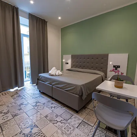 Residenza San Lorenzo Nocleg ze śniadaniem Neapol