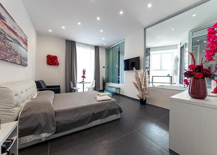 Residenza San Lorenzo فندق مبيت وإفطار نابولي