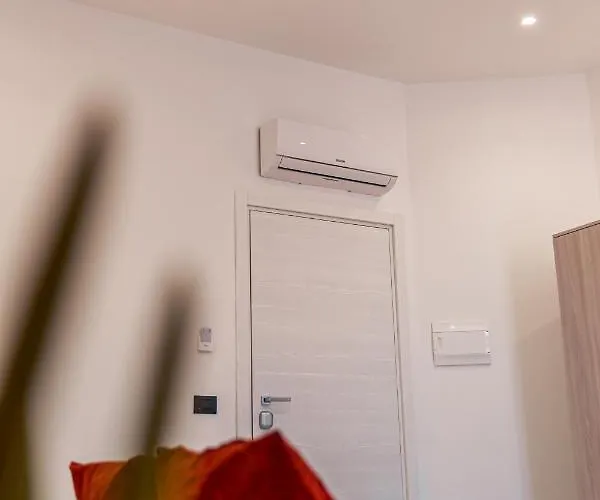 فندق مبيت وإفطار Residenza San Lorenzo نابولي